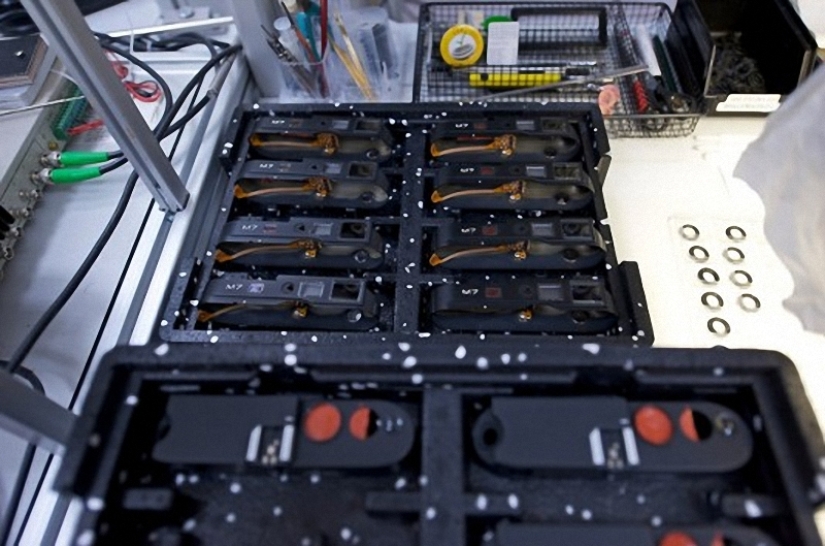 How famous Leica cameras are assembled