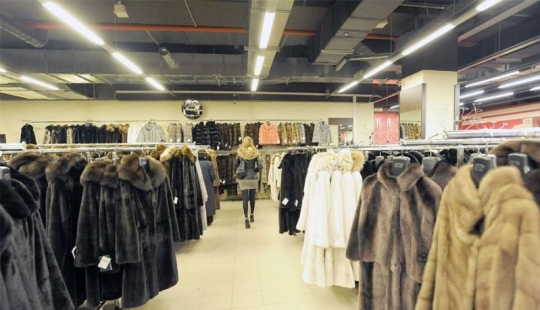 How fur coats are sewn in Russia: from an idea to a hanger