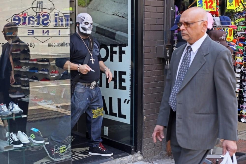 How is daily life in New York
