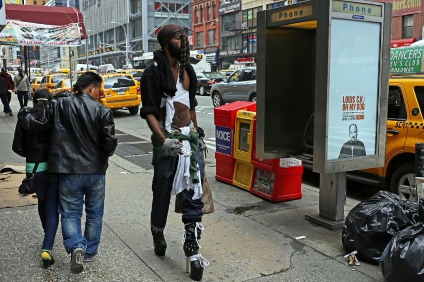 How is daily life in New York