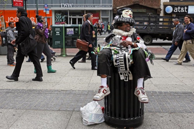 How is daily life in New York
