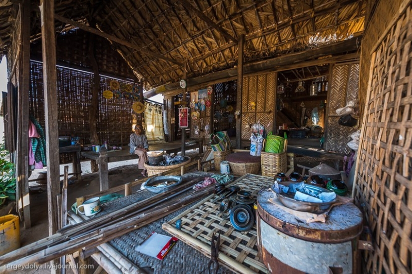 How is life in a wealthy village in Burma?