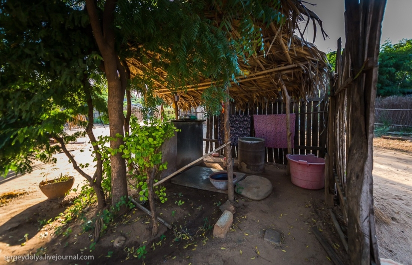 How is life in a wealthy village in Burma?