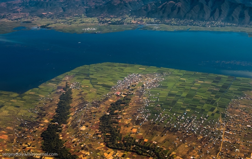 How is life in a wealthy village in Burma?