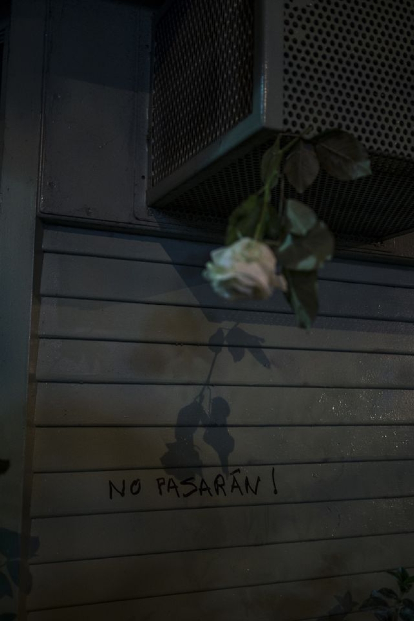 How is life in Paris after the attacks How is life in Paris after the attacks