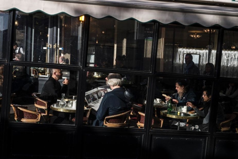 How is life in Paris after the attacks How is life in Paris after the attacks