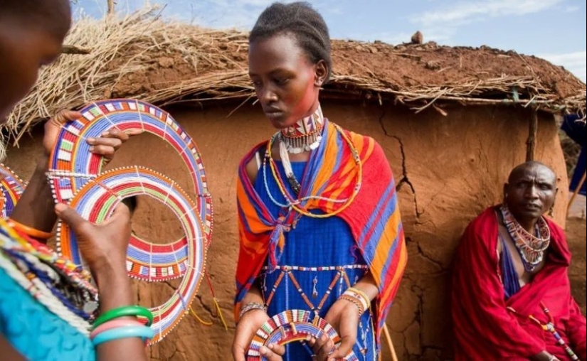 How men in Kenya behave the first month after marriage and why they wear women's clothes