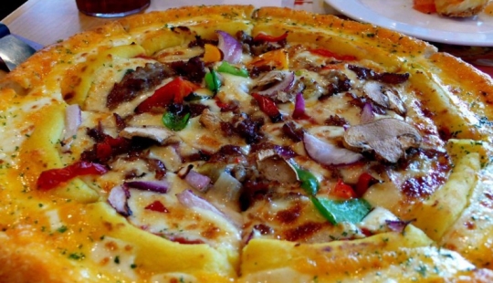 How pizza is served around the world How pizza is served around the world