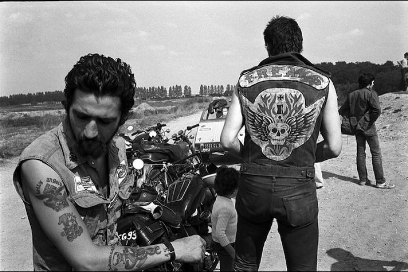 How real bikers live How real bikers live