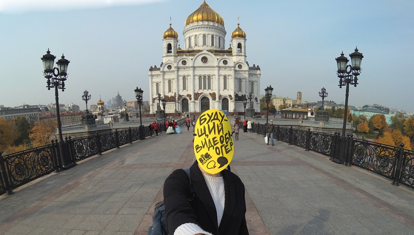 How to become a popular video blogger