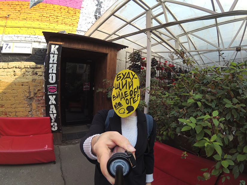 How to become a popular video blogger