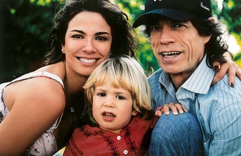 How to live if dad sings: cult rock musicians and their families How to live if dad sings: cult rock musicians and their families