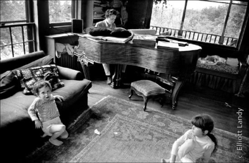 How to live if dad sings: cult rock musicians and their families How to live if dad sings: cult rock musicians and their families