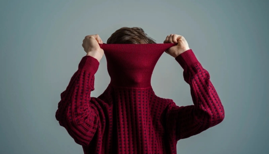 How to react if you are faced with someone else's aggressive opinion