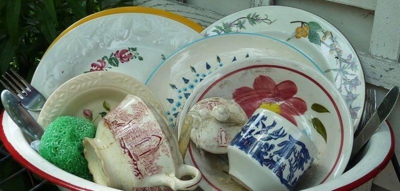 How to save time by washing dishes faster and better How to save time by washing dishes faster and better