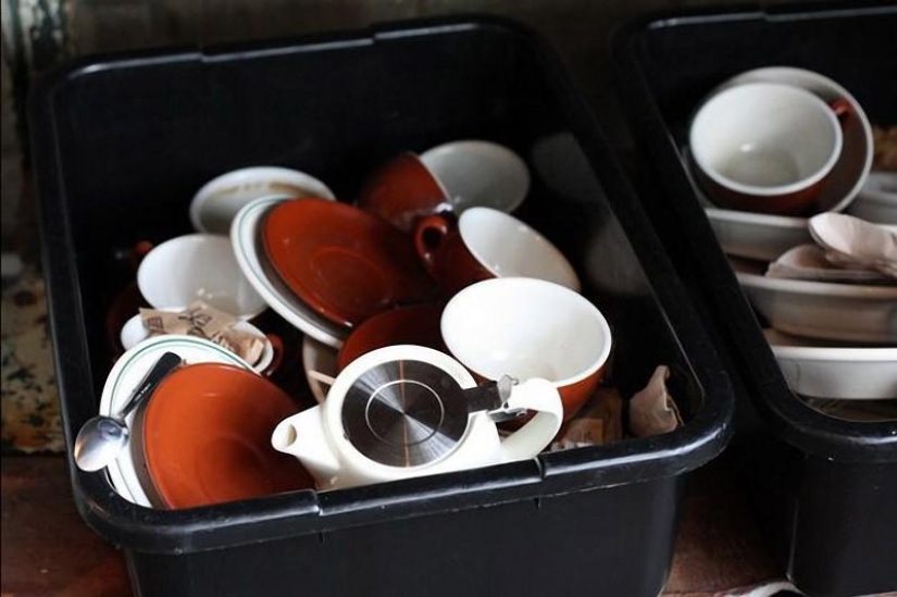 How to save time by washing dishes faster and better How to save time by washing dishes faster and better