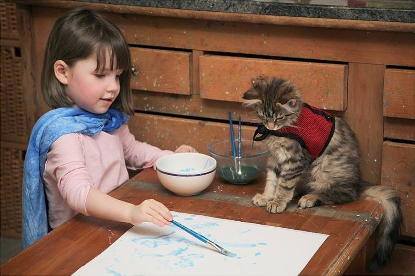 How Tula the cat helps a girl with autism
