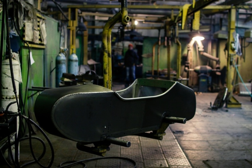 How Ural motorcycles are assembled