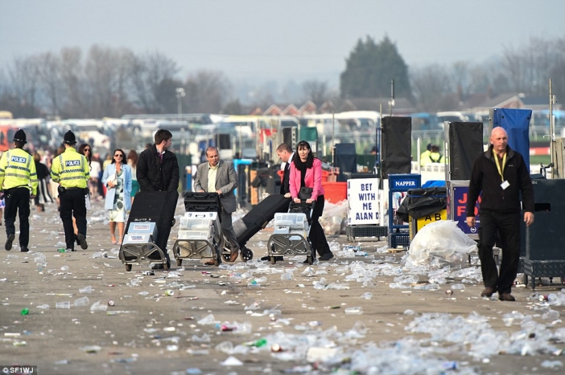 How was Lady's Day celebrated in the UK? Lady there real bombs! How was Lady's Day celebrated in the UK? Lady there real bombs!