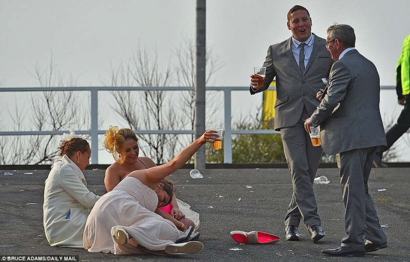 How was Lady's Day celebrated in the UK? Lady there real bombs! How was Lady's Day celebrated in the UK? Lady there real bombs!