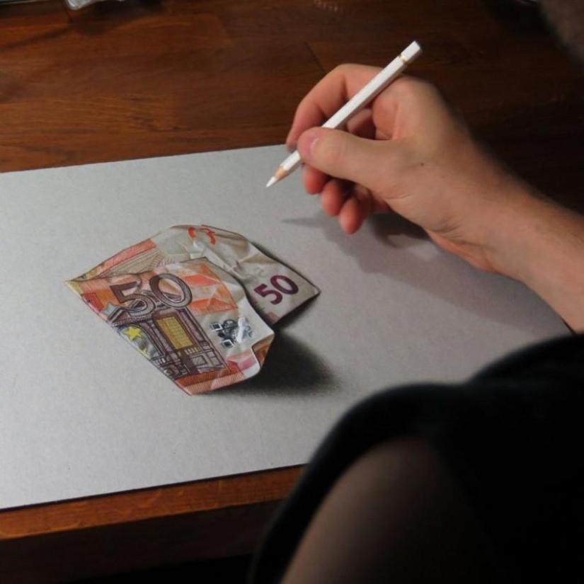 Hyper-realistic drawings of ordinary objects Hyper-realistic drawings of ordinary objects
