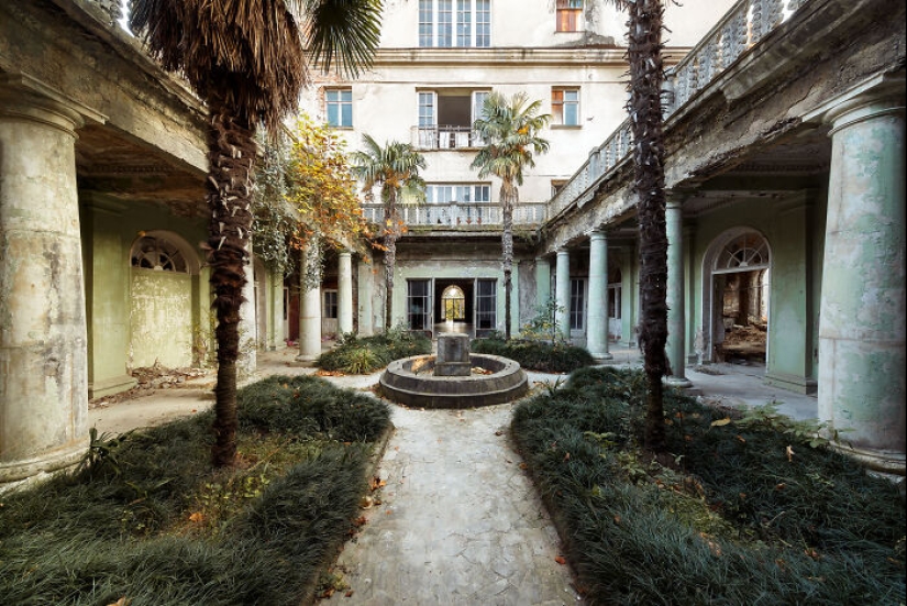 I Embarked On A Journey Through Former FSU Countries To Document Abandoned Soviet Architecture