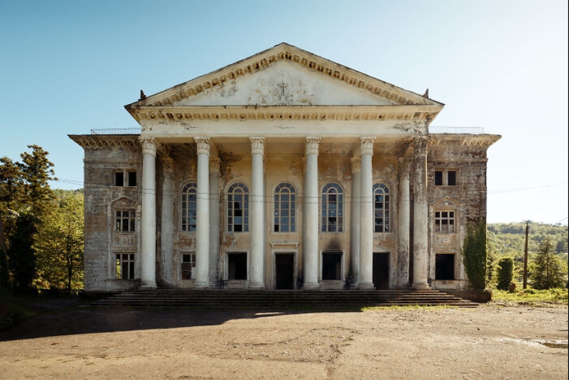 I Embarked On A Journey Through Former FSU Countries To Document Abandoned Soviet Architecture