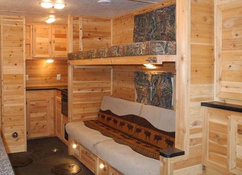 Ice fishing mobile home Ice fishing mobile home