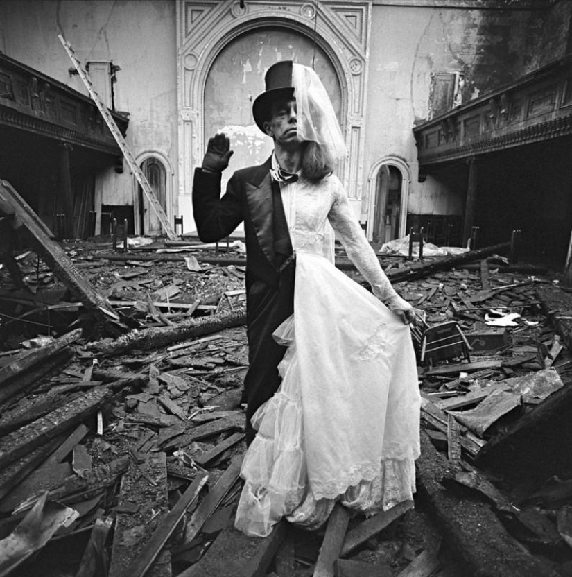 Iconic photographs by Arthur Thrash Iconic photographs by Arthur Thrash