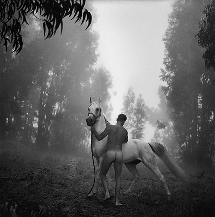 Iconic photographs by Arthur Thrash Iconic photographs by Arthur Thrash