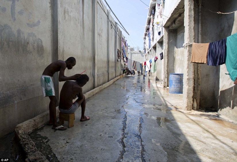 "If you don't die in this hell, you'll go crazy": inside a Haitian prison ruled by hunger, overcrowding and disease