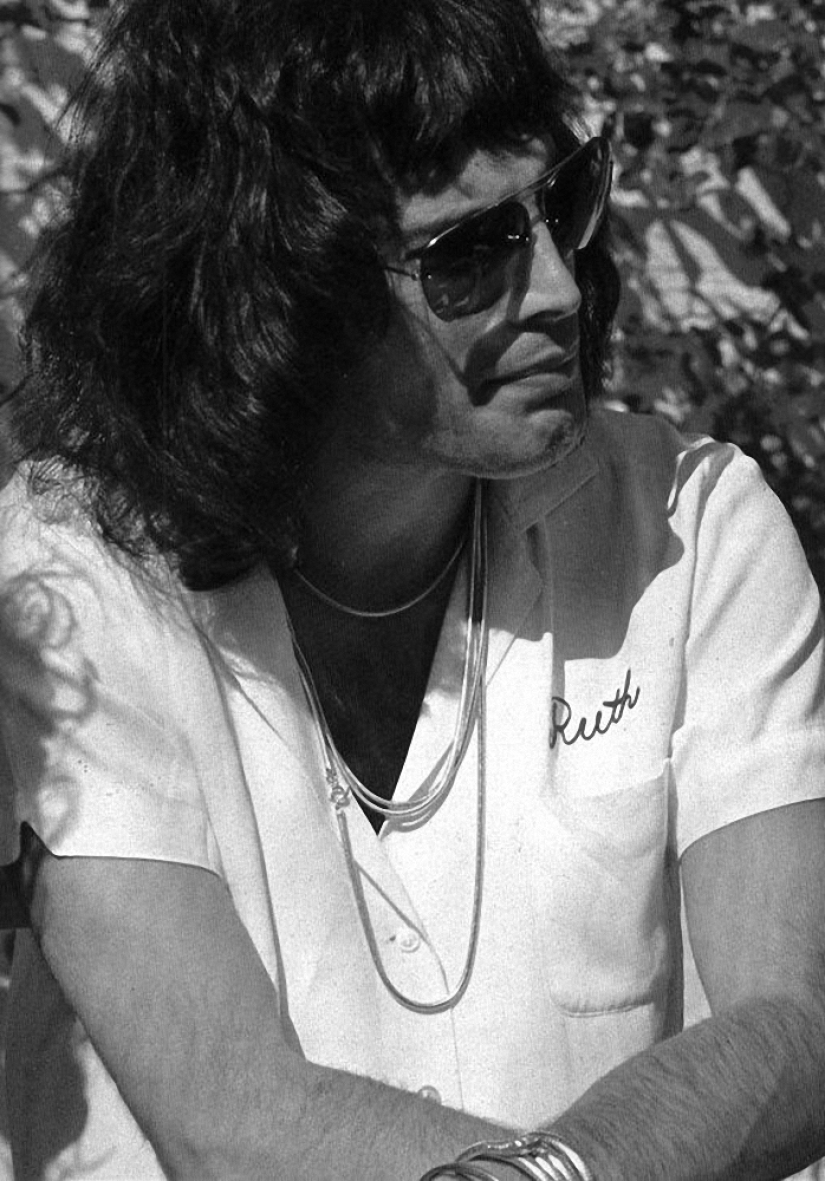 In memory of Freddie Mercury