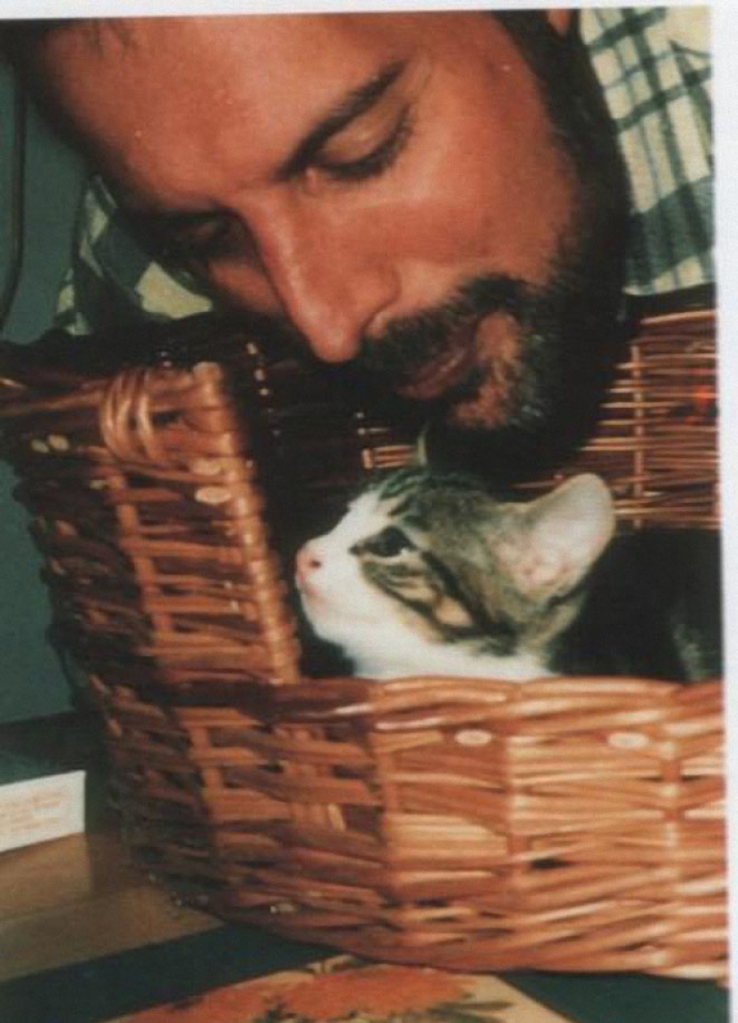 In memory of Freddie Mercury