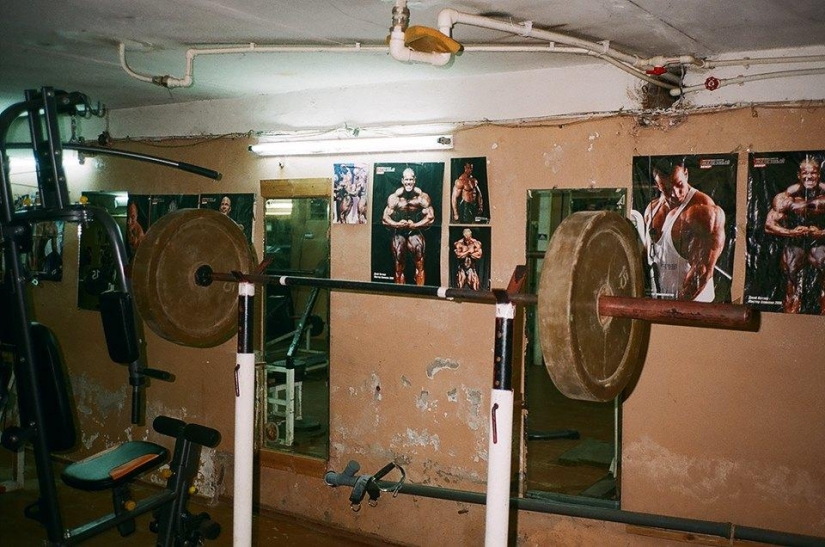 In search of lost time: Basement rocking chairs in Moscow and Lyubertsy