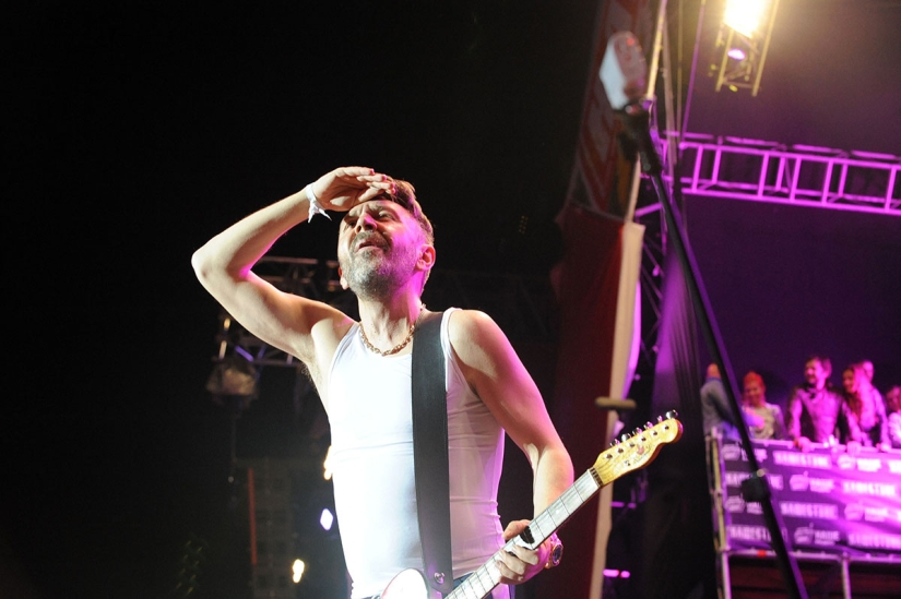 In St. Petersburg — to drink, in TASS — to smoke. Shnurov announced a concert in Moscow