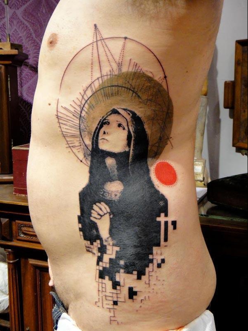 Increíble tatuaje estilo Photoshop