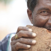 Indian man eats bricks and stones for 20 years Indian man eats bricks and stones for 20 years