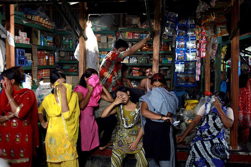 Infancia robada - Niñas prostitutas de Bangladesh Infancia robada - Niñas prostitutas de Bangladesh
