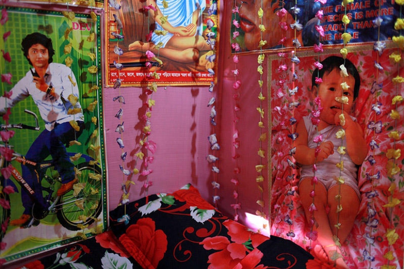 Infancia robada - Niñas prostitutas de Bangladesh Infancia robada - Niñas prostitutas de Bangladesh