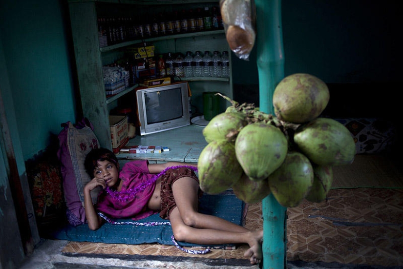 Infancia robada - Niñas prostitutas de Bangladesh Infancia robada - Niñas prostitutas de Bangladesh