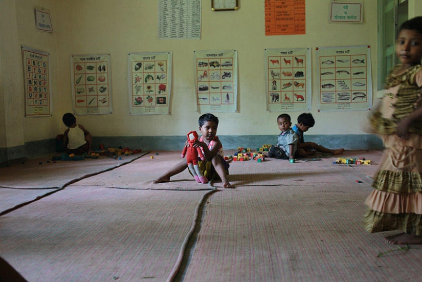 Infancia robada - Niñas prostitutas de Bangladesh Infancia robada - Niñas prostitutas de Bangladesh