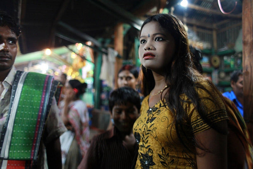 Infancia robada - Niñas prostitutas de Bangladesh Infancia robada - Niñas prostitutas de Bangladesh
