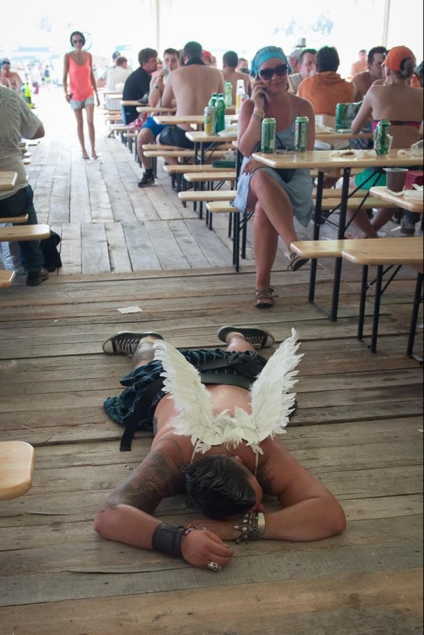 Invasión: ¡sobrevive a pesar de! ..