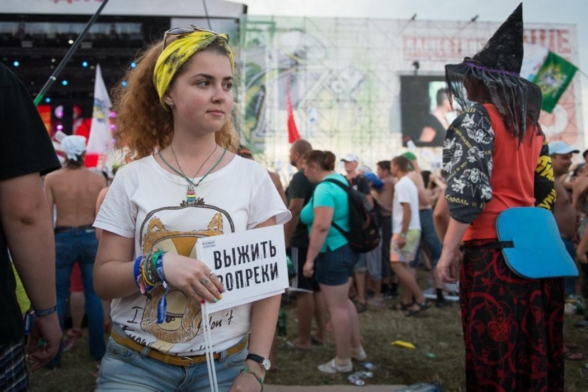 Invasión: ¡sobrevive a pesar de! ..