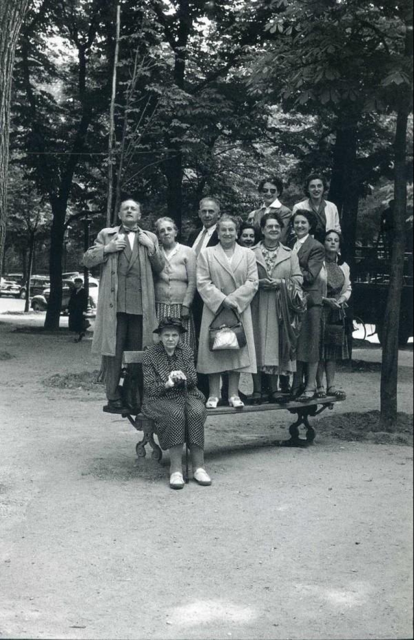 Ironic photographs by Elliott Erwitt