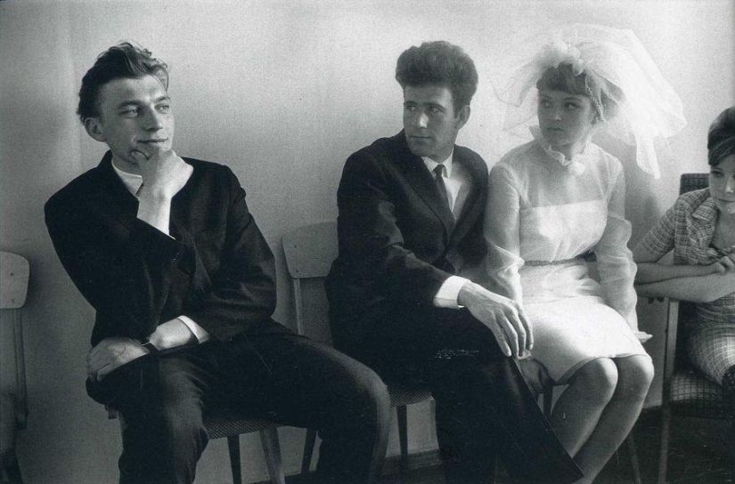 Ironic photographs by Elliott Erwitt