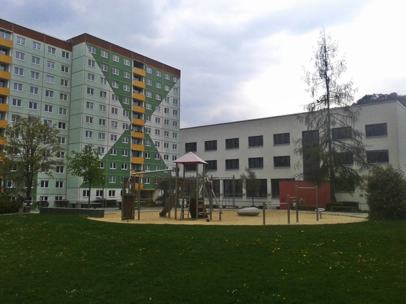 It cannot be demolished, repaired: how the Germans turn their "Khrushchevki" into decent housing