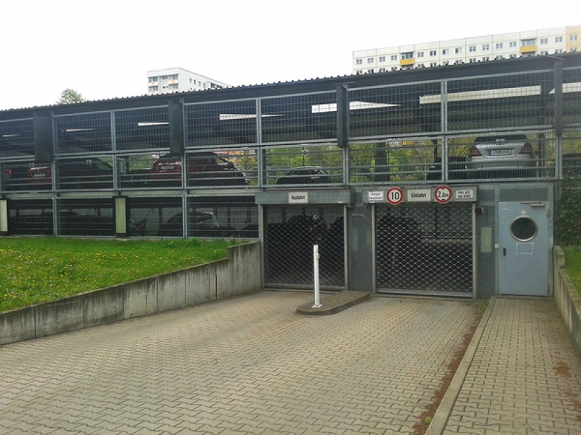 It cannot be demolished, repaired: how the Germans turn their "Khrushchevki" into decent housing