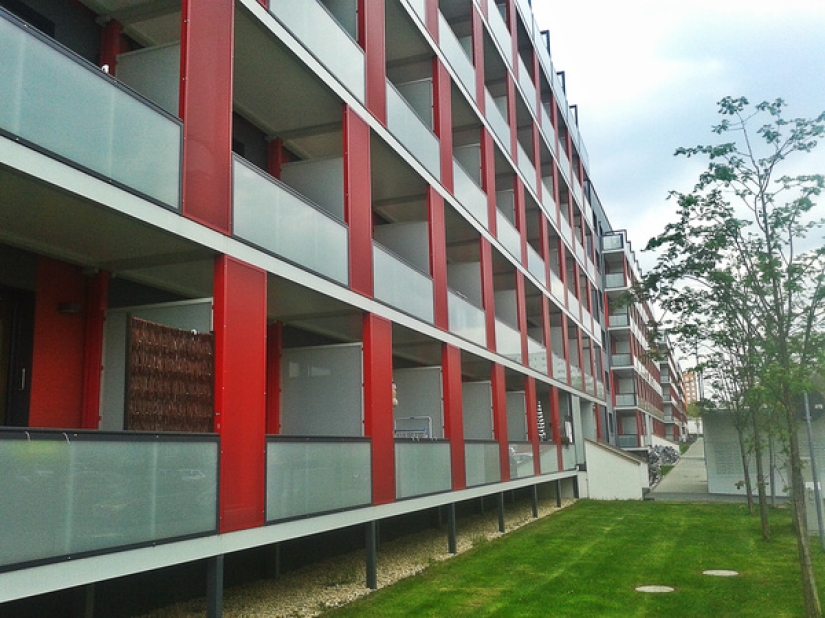 It cannot be demolished, repaired: how the Germans turn their "Khrushchevki" into decent housing