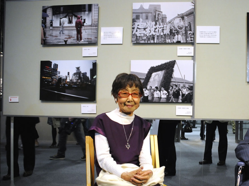 Japan&#39;s first female photojournalist still filming at age 101